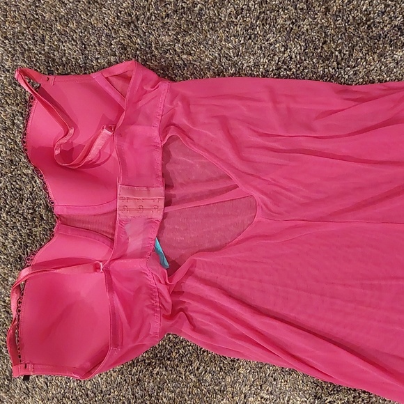 Indulgence Intimate Nightgown - Picture 8 of 12